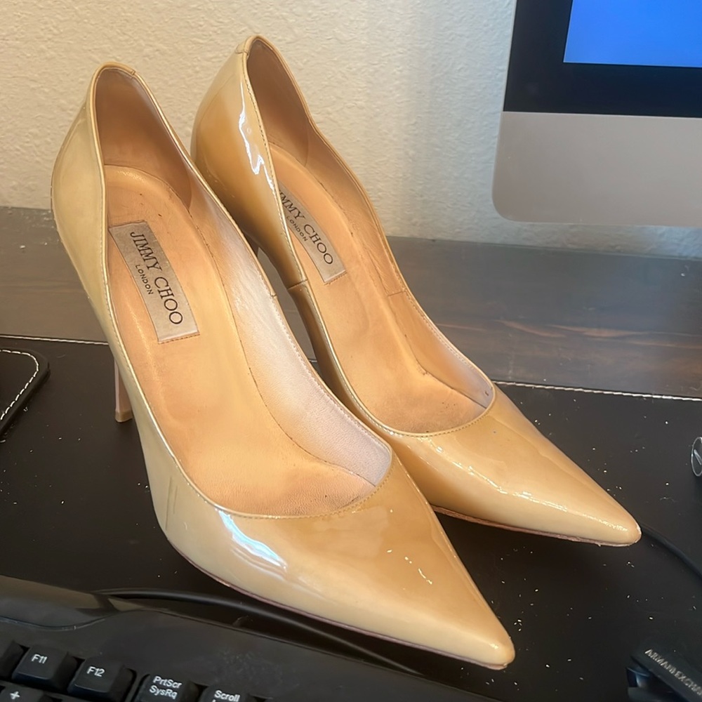 Jimmy Choo Tan Nude Patent Romy 100 Pump